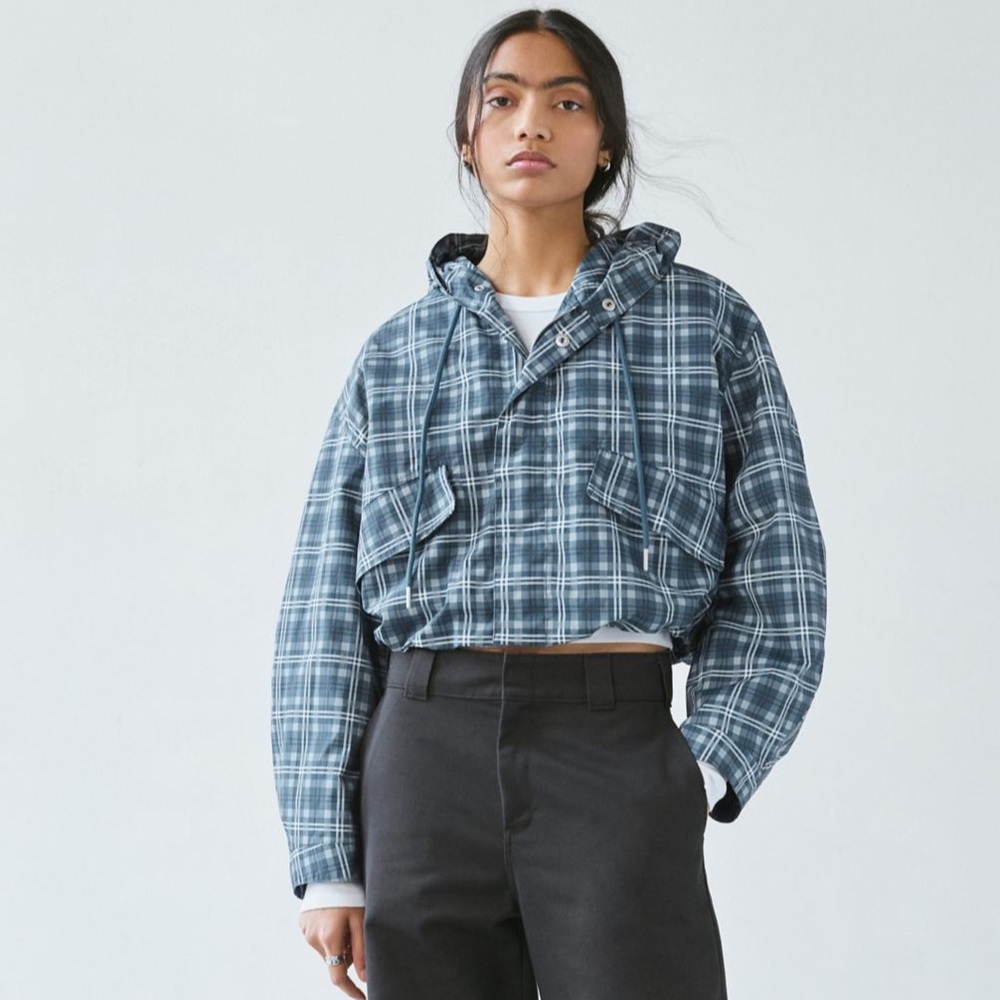 NWT UO BDG Casey Navy Plaid Hooded Cropped Rain Jacket Size Small